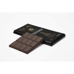 Dark chocolate 64% Cocoa with extra virgin olive oil and “el Xato” fleur de sel (80 g)